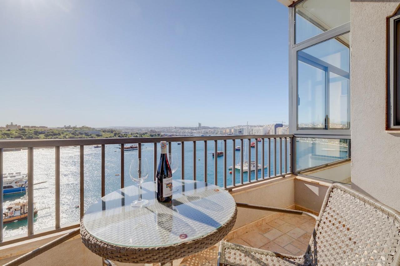 Marvellous Apartment With Valletta And Harbour Views Sliema Exterior photo