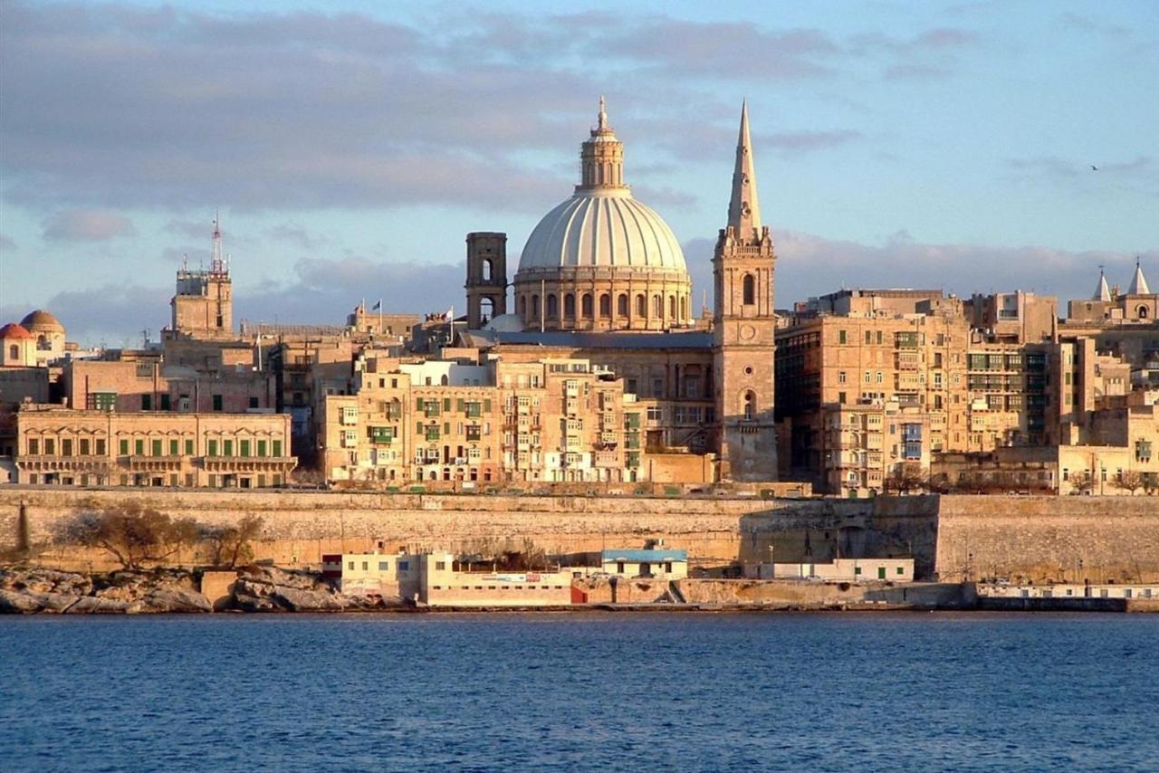 Marvellous Apartment With Valletta And Harbour Views Sliema Exterior photo